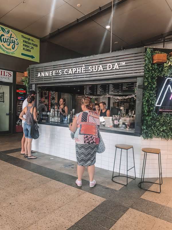 anne's cafe sua da shop front